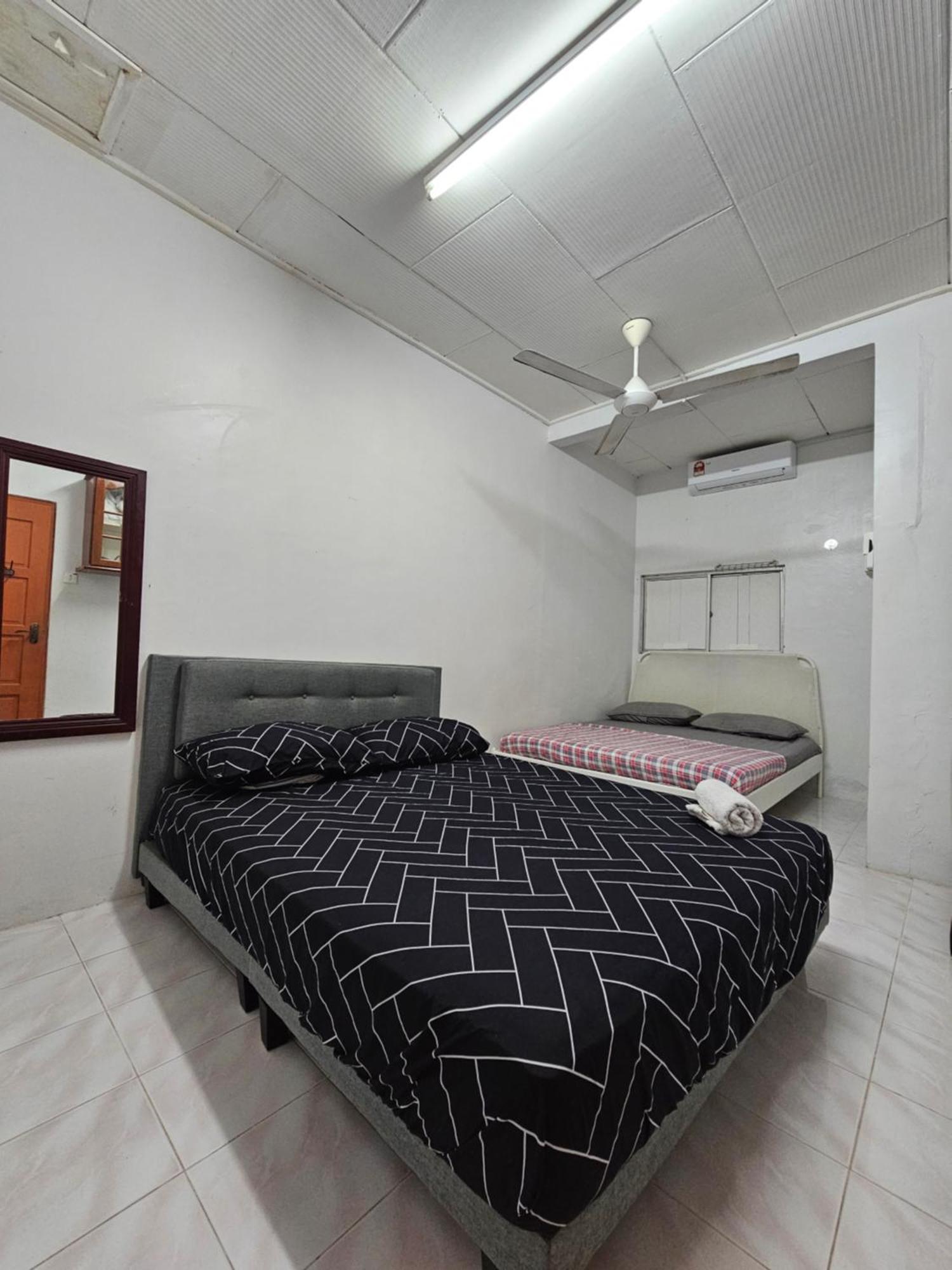 Ruhani Homestay 3 Kb - 4 Bedroom Fully Airconditioned With Wifi & Netflix Kota Bharu Eksteriør billede