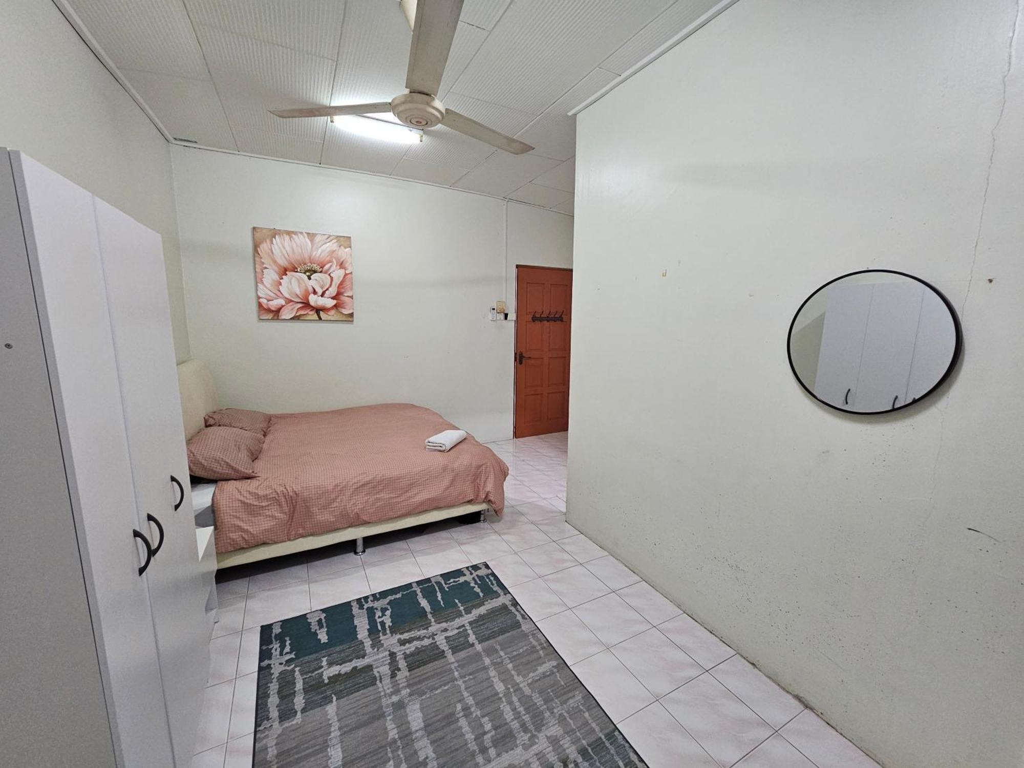 Ruhani Homestay 3 Kb - 4 Bedroom Fully Airconditioned With Wifi & Netflix Kota Bharu Eksteriør billede